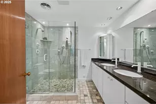 2850 SW Fairmount Blvd, Portland, OR 97239 - Photo 33