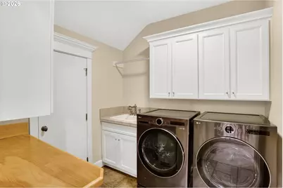 9742 NW Skyline Heights Dr, Portland, OR 97229 - Photo 21
