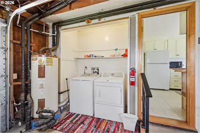 3025 Harris St, Eugene, OR 97405 - Photo 33