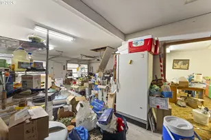 1309 Hawthorne Ave, Reedsport, OR 97467 - Photo 17