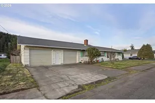 1309 Hawthorne Ave, Reedsport, OR 97467 - Photo 3