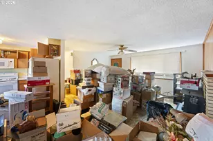 1309 Hawthorne Ave, Reedsport, OR 97467 - Photo 9