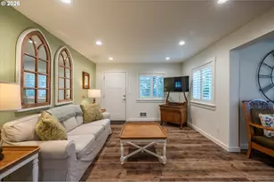 770 9th St SE, Bandon, OR 97411 - Photo 9