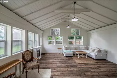 770 9th St SE, Bandon, OR 97411 - Photo 33