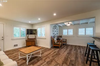 770 9th St SE, Bandon, OR 97411 - Photo 25