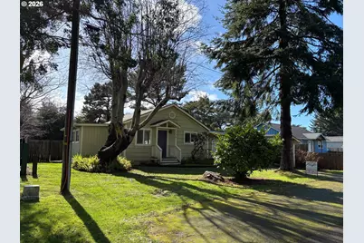 770 9th St SE, Bandon, OR 97411 - Photo 1