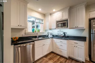 770 9th St SE, Bandon, OR 97411 - Photo 13