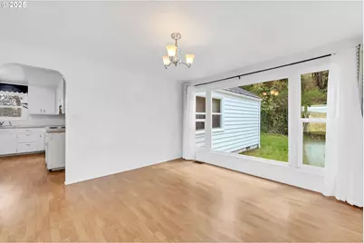 26900 Crow Rd, Eugene, OR 97402 - Photo 21