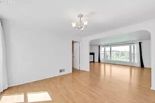 26900 Crow Rd, Eugene, OR 97402 - Photo 19