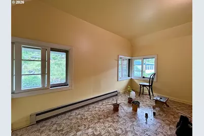 506 E 4th St, The Dalles, OR 97058 - Photo 11