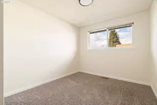 9216 SE Market St, Portland, OR 97216 - Photo 19