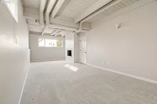 9216 SE Market St, Portland, OR 97216 - Photo 29