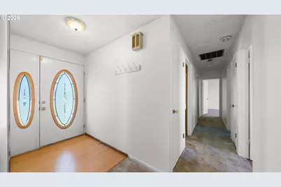 302 NW Columbia Ave, Boardman, OR 97818 - Photo 13