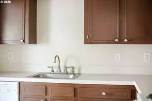 302 Monmouth Ave, Monmouth, OR 97361 - Photo 25