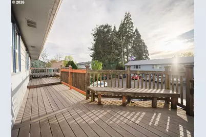 302 Monmouth Ave, Monmouth, OR 97361 - Photo 27