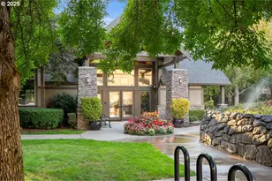 680 NE Adwick Dr, Hillsboro, OR 97006 - Photo 29