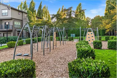 680 NE Adwick Dr #5, Hillsboro, OR 97006 - Photo 35