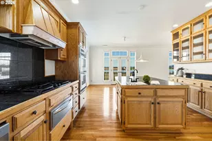 323 Madison Ave, Bandon, OR 97411 - Photo 23