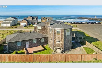 323 Madison Ave, Bandon, OR 97411 - Photo 3