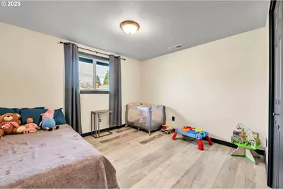 3740 Marshall Ave, Eugene, OR 97402 - Photo 11