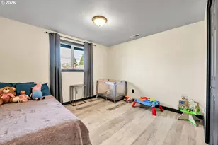 3740 Marshall Ave, Eugene, OR 97402 - Photo 11