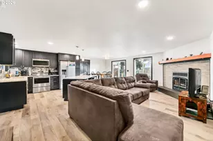 3740 Marshall Ave, Eugene, OR 97402 - Photo 9