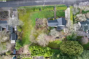 2600 SW Crestdale Dr, Portland, OR 97225 - Photo 37