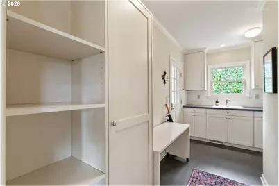 2600 SW Crestdale Dr, Portland, OR 97225 - Photo 13