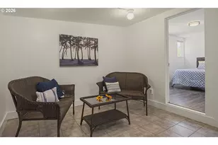 1875 W 18th Ave, Eugene, OR 97402 - Photo 21
