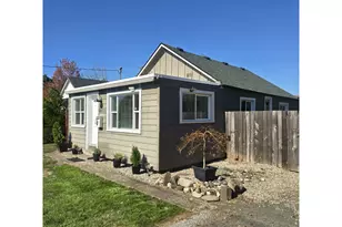 1875 W 18th Ave, Eugene, OR 97402 - Photo 3