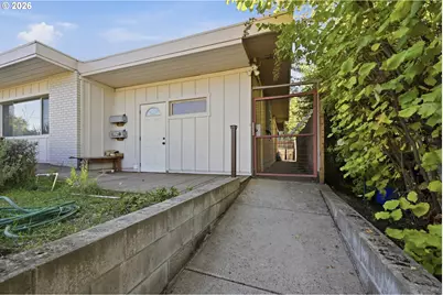 2296 Pierce St, Eugene, OR 97405 - Photo 25