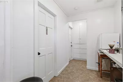 2296 Pierce St, Eugene, OR 97405 - Photo 15