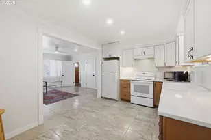 2296 Pierce St, Eugene, OR 97405 - Photo 9
