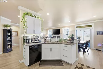 591 Argon Ave, Eugene, OR 97404 - Photo 15