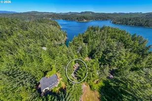 4995 Lake Dr, Florence, OR 97439 - Photo 9