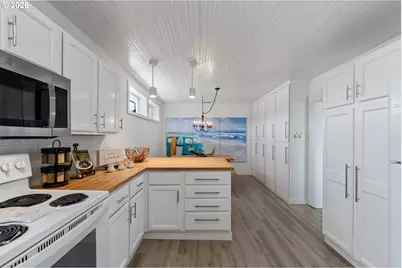 267 6th St, Port Orford, OR 97465 - Photo 15