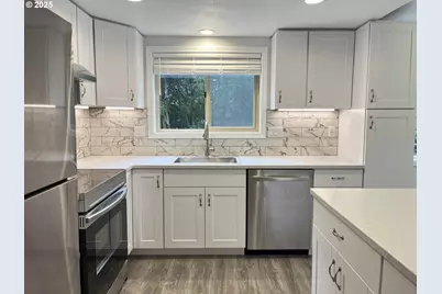 2040 11th St, Florence, OR 97439 - Photo 17