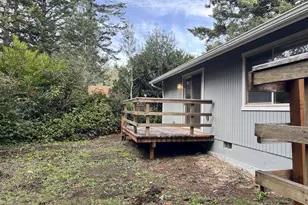 2040 11th St, Florence, OR 97439 - Photo 37