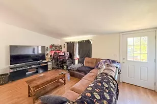 5123 Melody Ln, Roseburg, OR 97470 - Photo 3