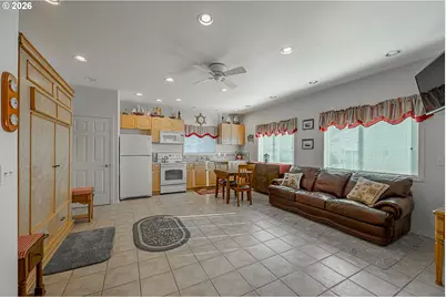 18 Pine Ln, Lakeside, OR 97449 - Photo 5