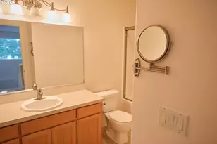 2412 NW Meadows Dr, McMinnville, OR 97128 - Photo 27