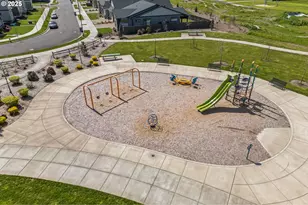 7386 SE Madrone St, Hillsboro, OR 97123 - Photo 23