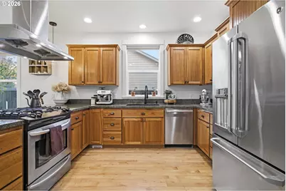 1674 Gilham Rd, Eugene, OR 97401 - Photo 17