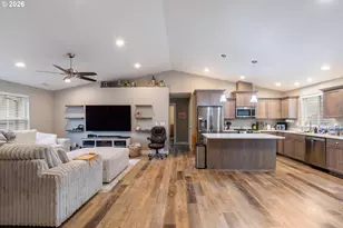 645 SE Garden Way Dr, Winston, OR 97496 - Photo 11