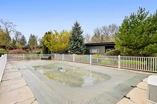 5225 SW Oleson Rd, Portland, OR 97225 - Photo 5