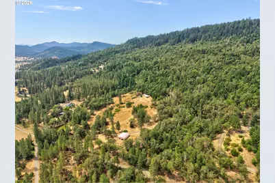 900 Mulberry Ln, Roseburg, OR 97471 - Photo 15