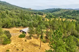 900 Mulberry Ln, Roseburg, OR 97471 - Photo 39