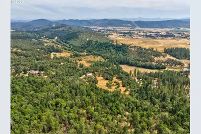 900 Mulberry Ln, Roseburg, OR 97471 - Photo 37