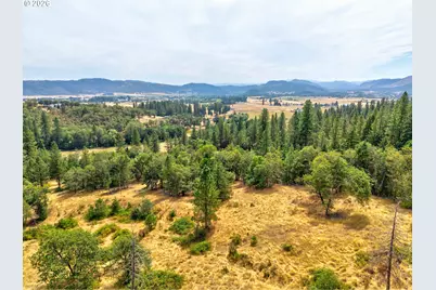 900 Mulberry Ln, Roseburg, OR 97471 - Photo 43
