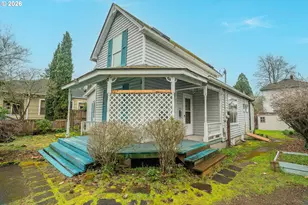 7453 N Stockton Ave, Portland, OR 97203 - Photo 3